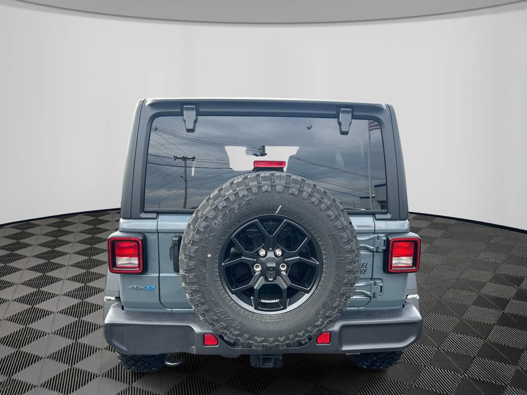 Used 2025 Jeep Wrangler Sport image 6