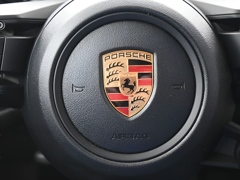 Certified 2026 Porsche Macan AWD/4WD image 24