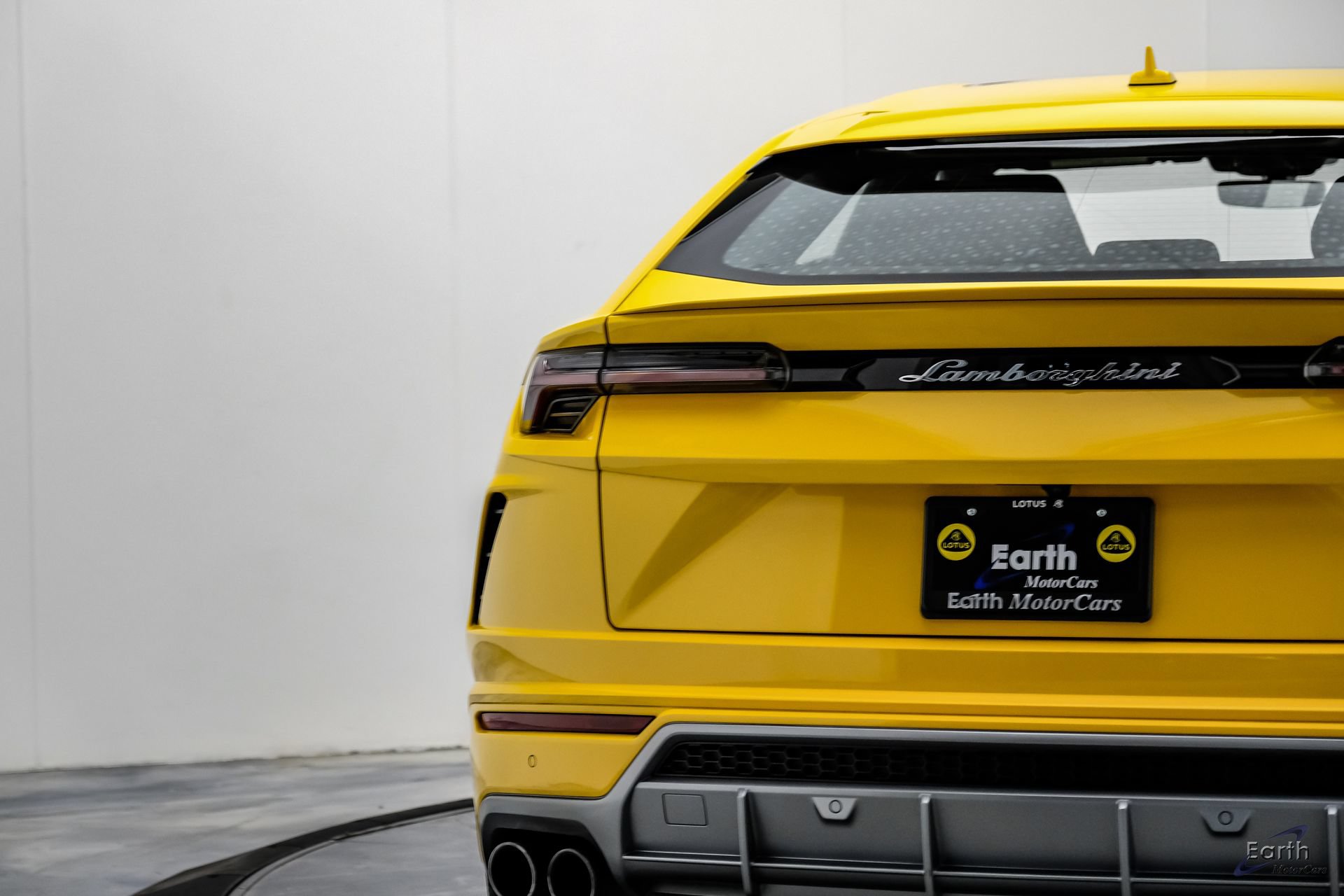 Used 2021 Lamborghini Urus AWD/4WD image 14