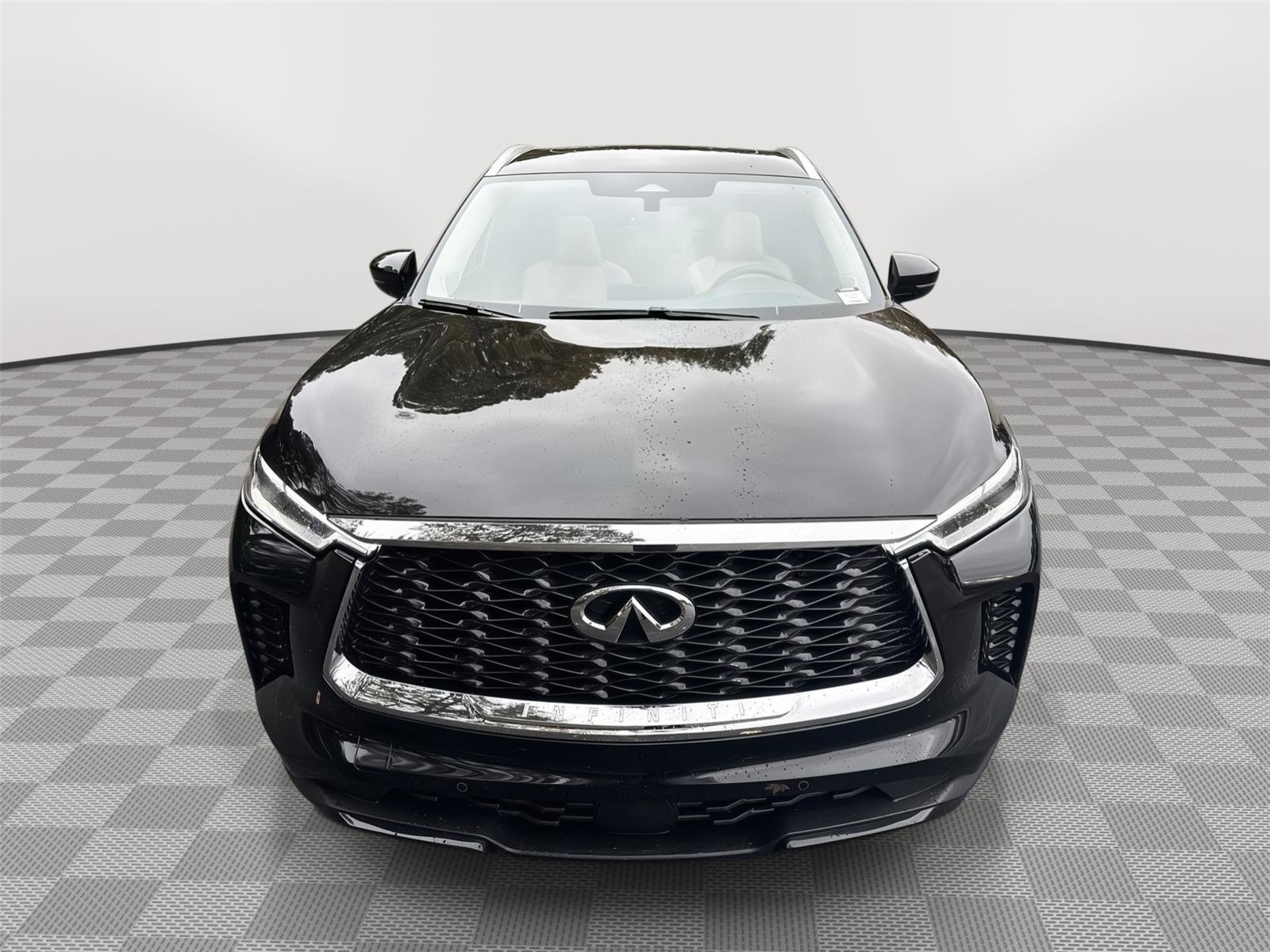 Certified 2025 INFINITI QX60 Luxe image 3