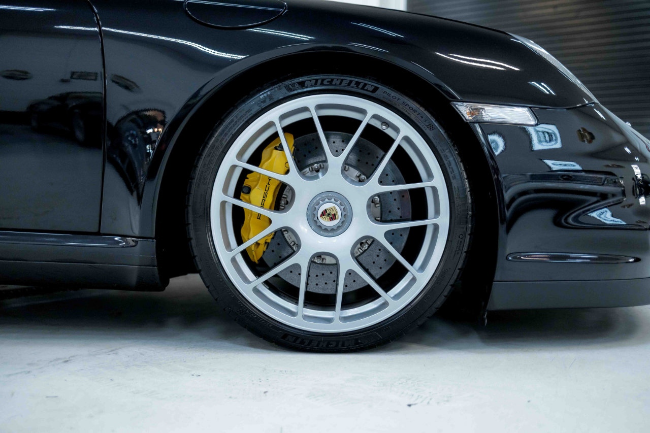 Used 2011 Porsche 911 Turbo S image 37