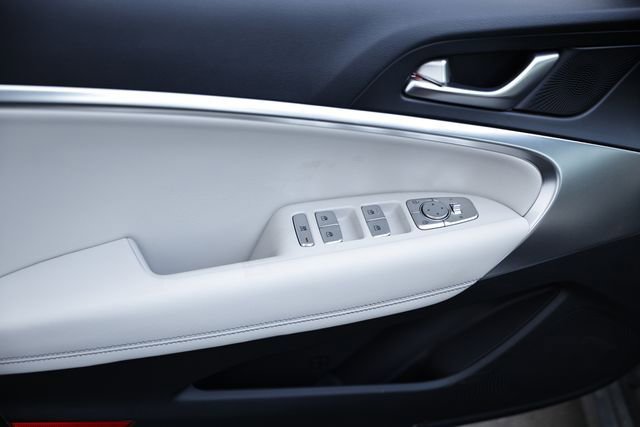 New 2025 Genesis G70 2.5T image 17