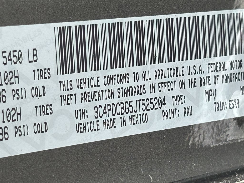 Used 2018 Dodge Journey SXT w/ Connectivity Group FWD image 36
