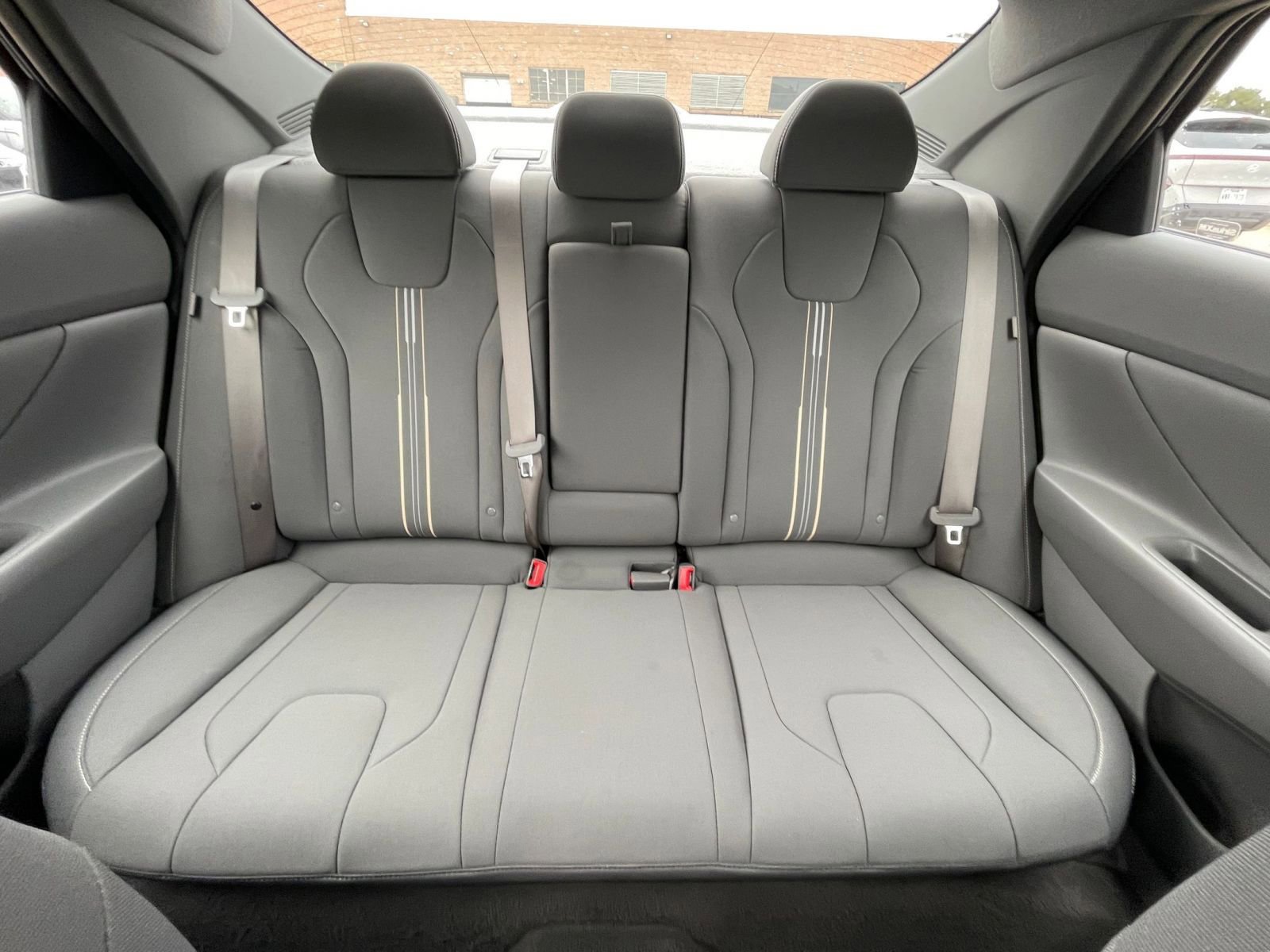Used 2025 Hyundai Elantra SEL image 39