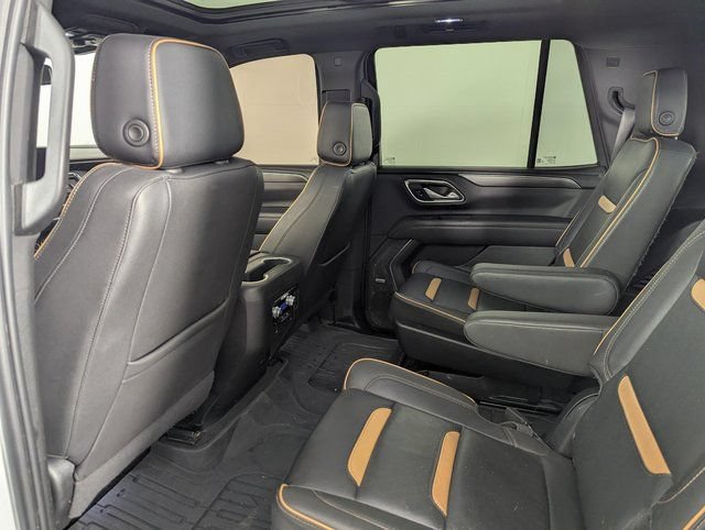 Used 2023 GMC Yukon AT4 w/ Technology Package AWD/4WD image 17