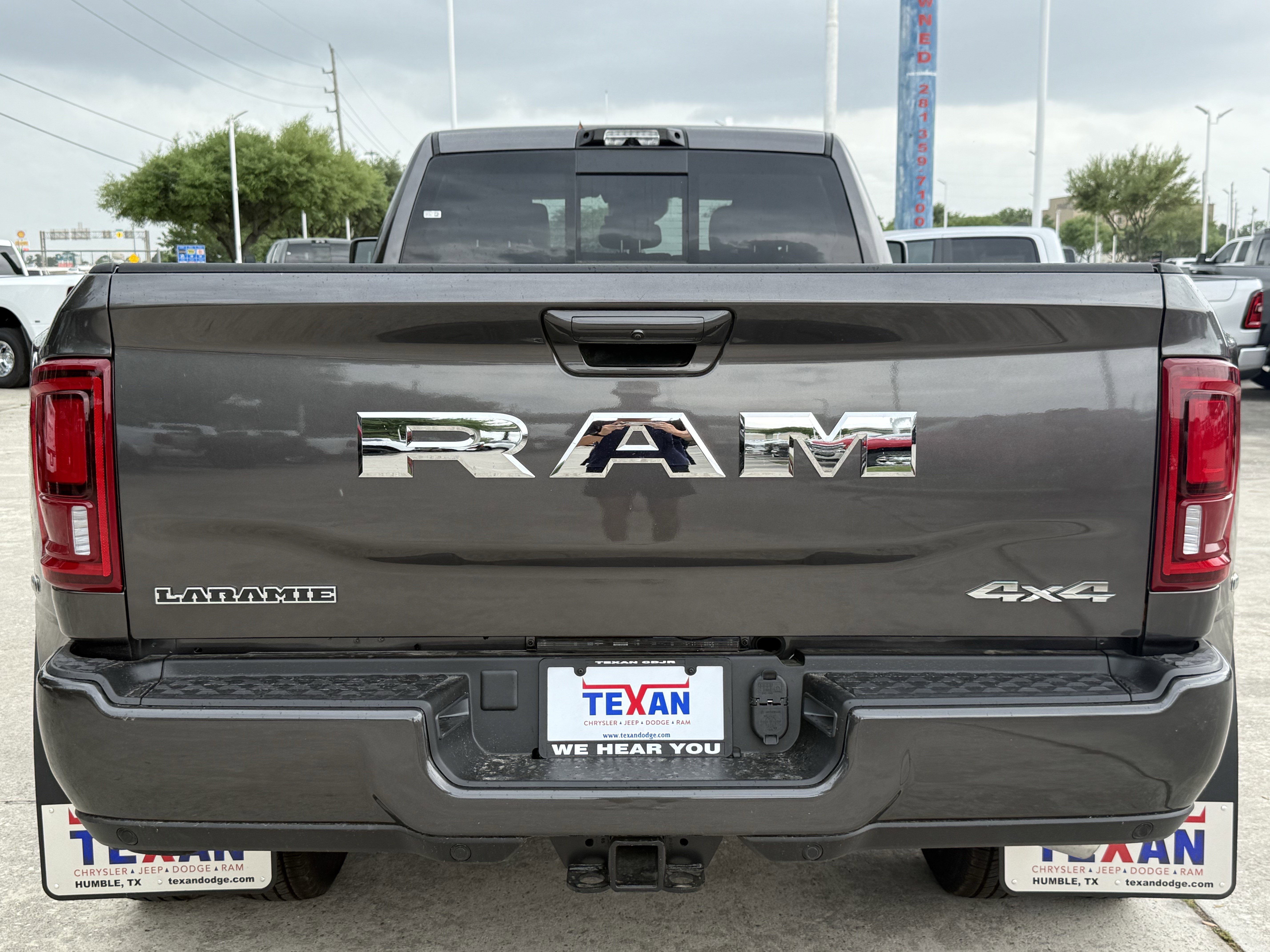 New 2026 RAM 3500 Laramie AWD/4WD image 6