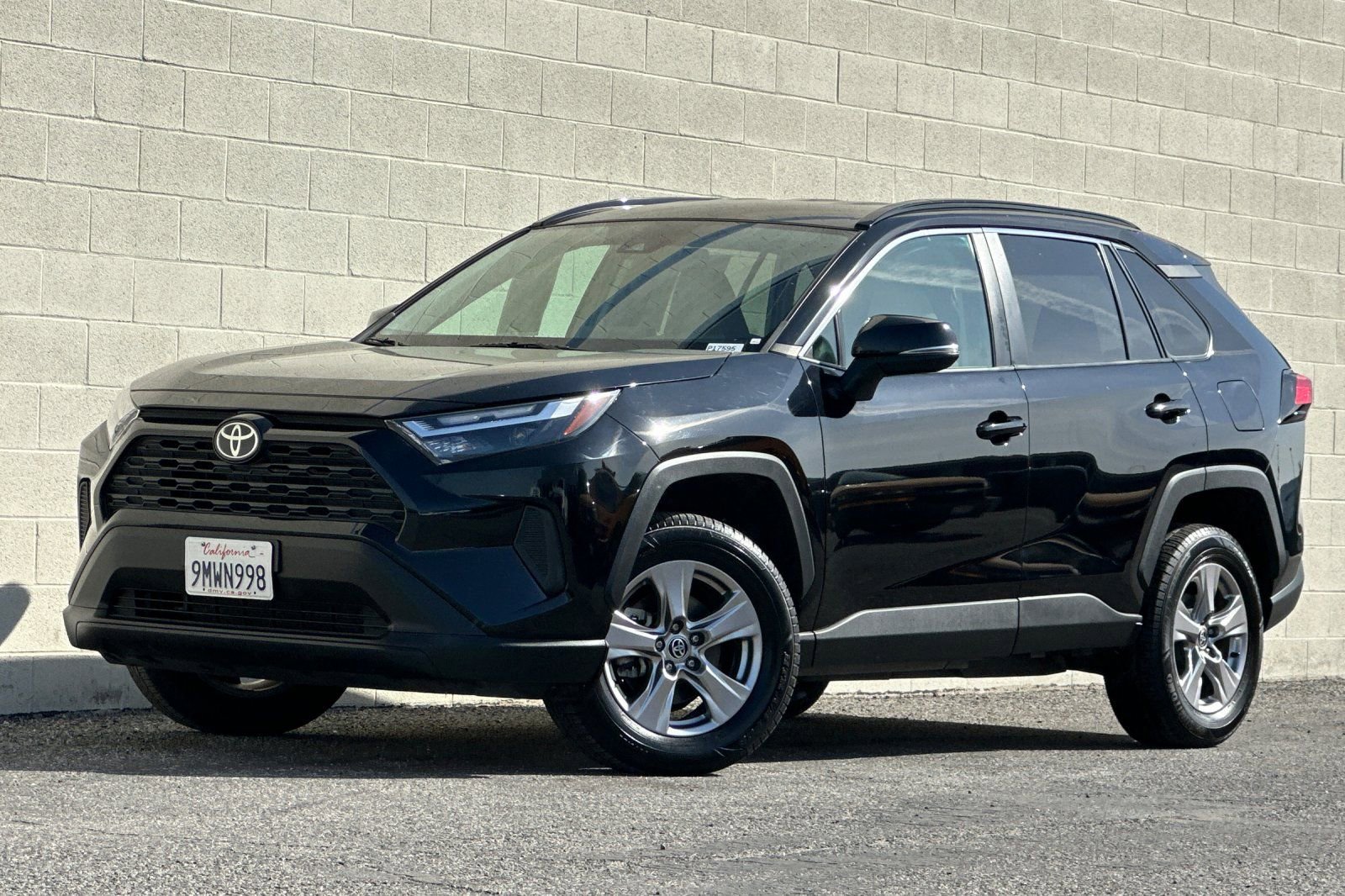 Used 2023 Toyota RAV4 XLE image 8