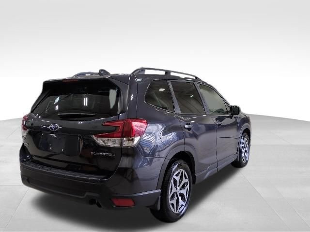 Used 2019 Subaru Forester Premium w/ All-Weather Package image 32
