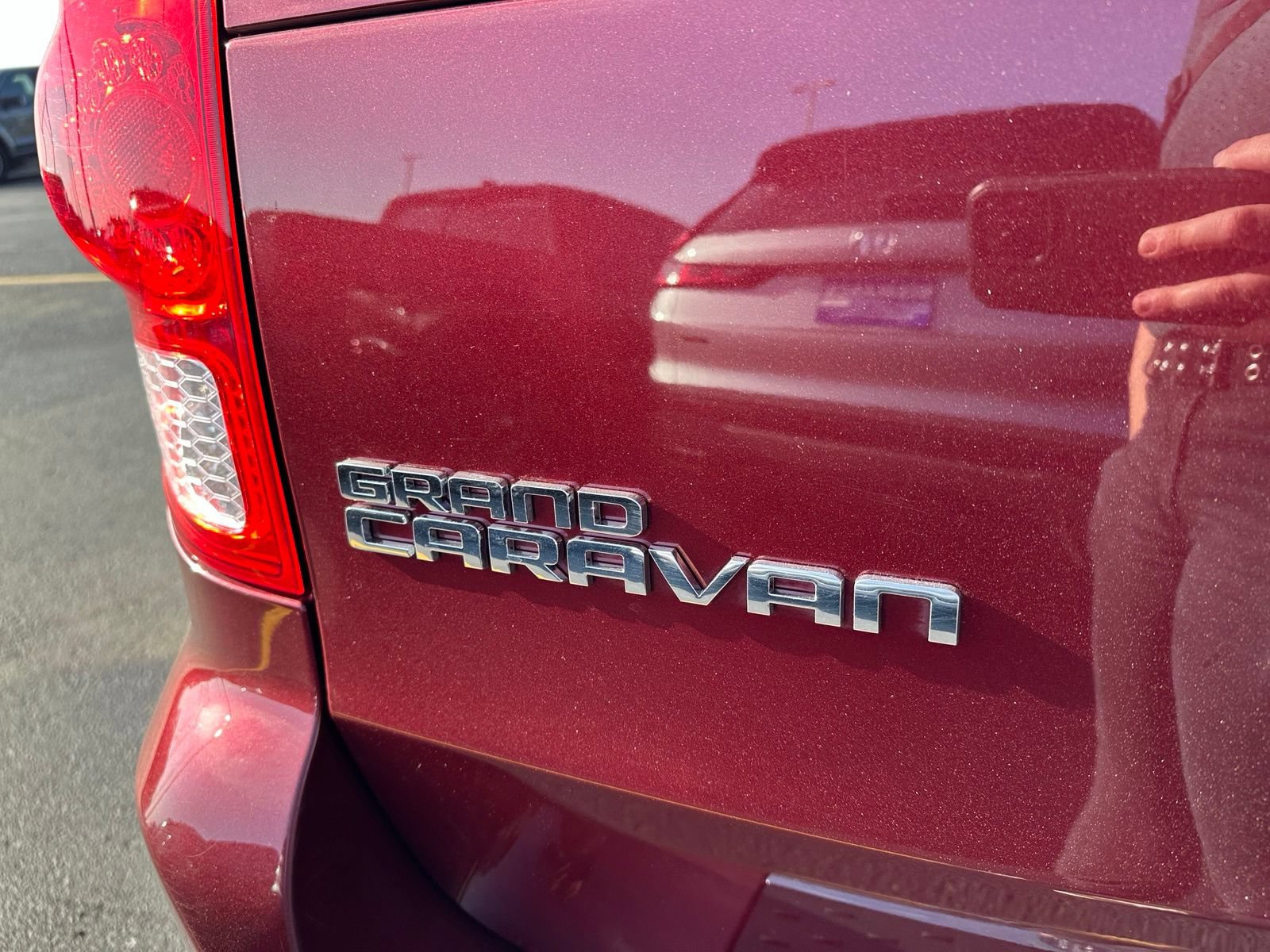 Used 2020 Dodge Grand Caravan SXT w/ Driver Convenience Group FWD image 8