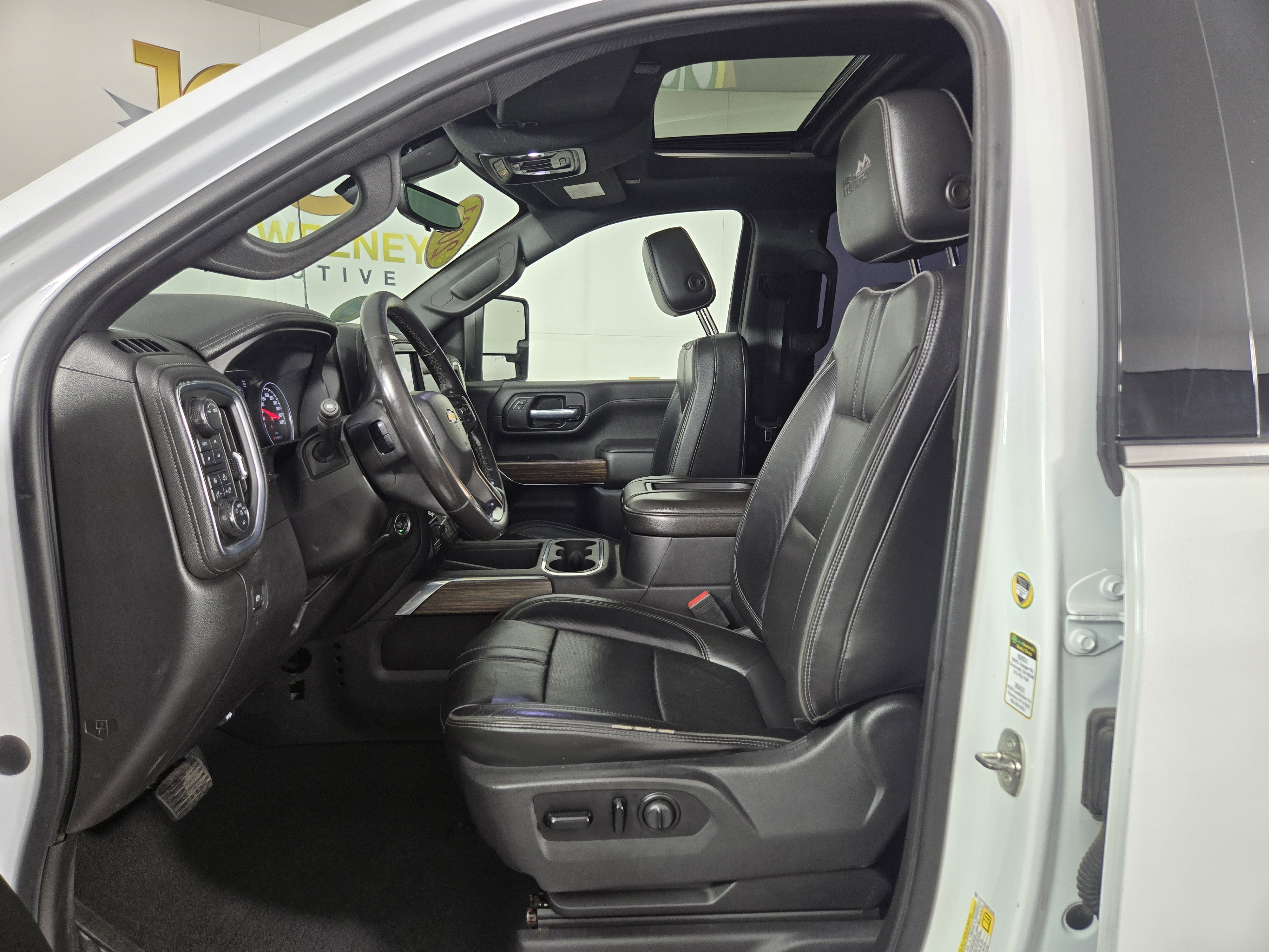 Used 2021 Chevrolet Silverado 3500 High Country w/ Z71 Off-Road Package image 11