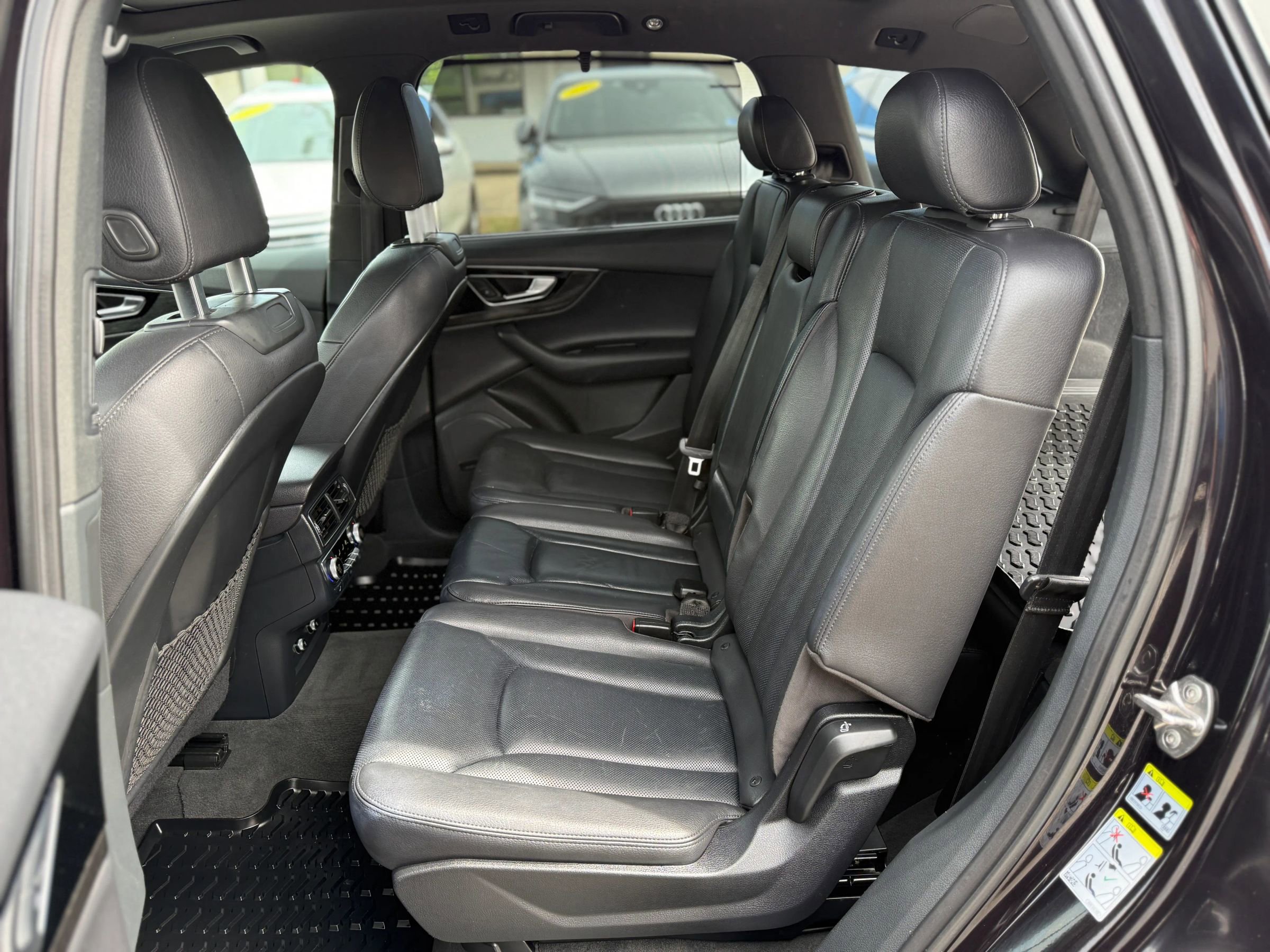 Used 2018 Audi Q7 3.0T Prestige w/ Prestige Package image 17