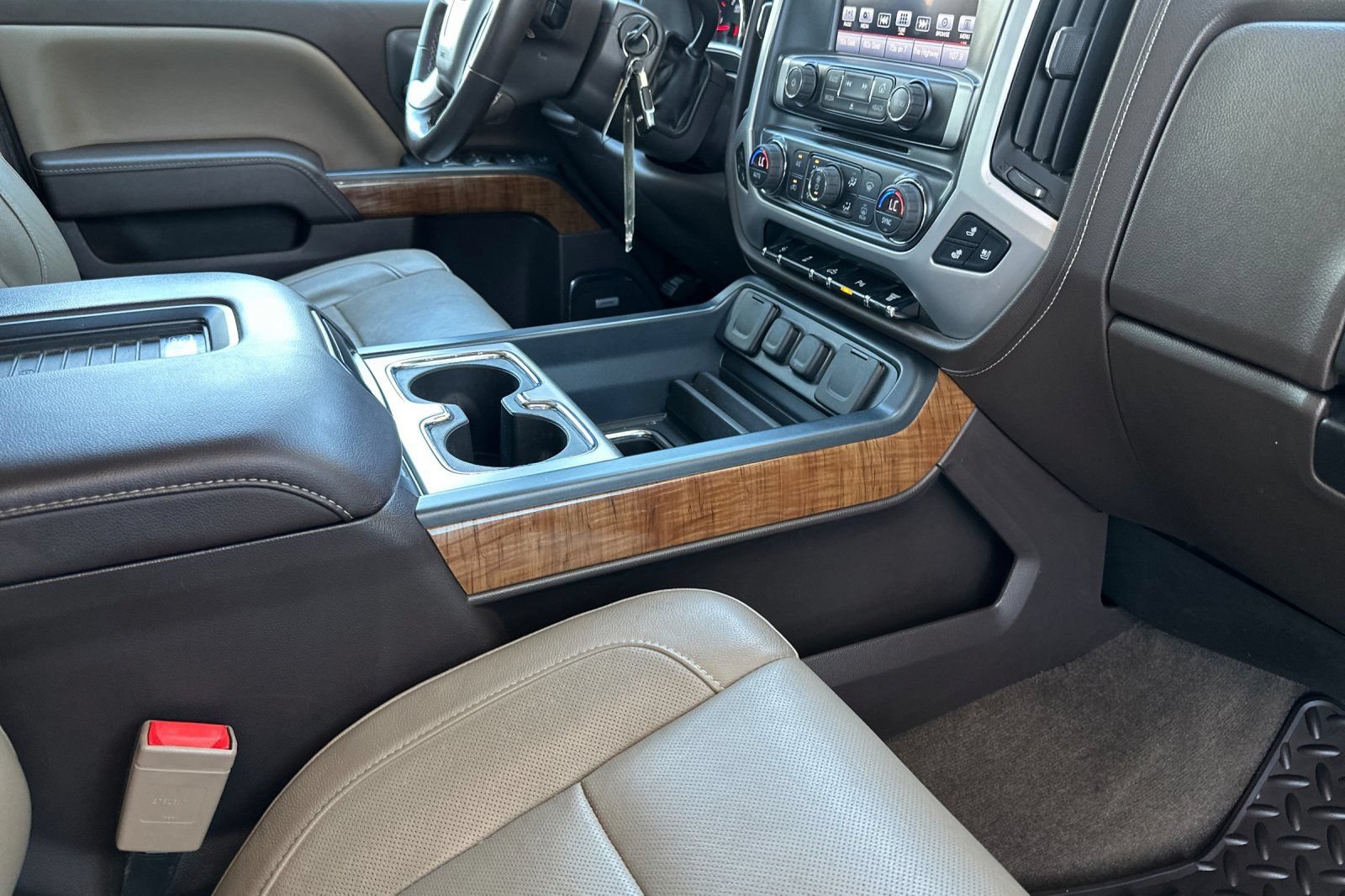 Used 2016 GMC Sierra 2500 SLT w/ Duramax Plus Package RWD image 16