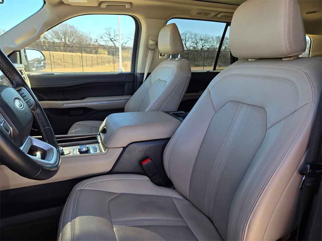 Used 2024 Ford Expedition Limited image 9