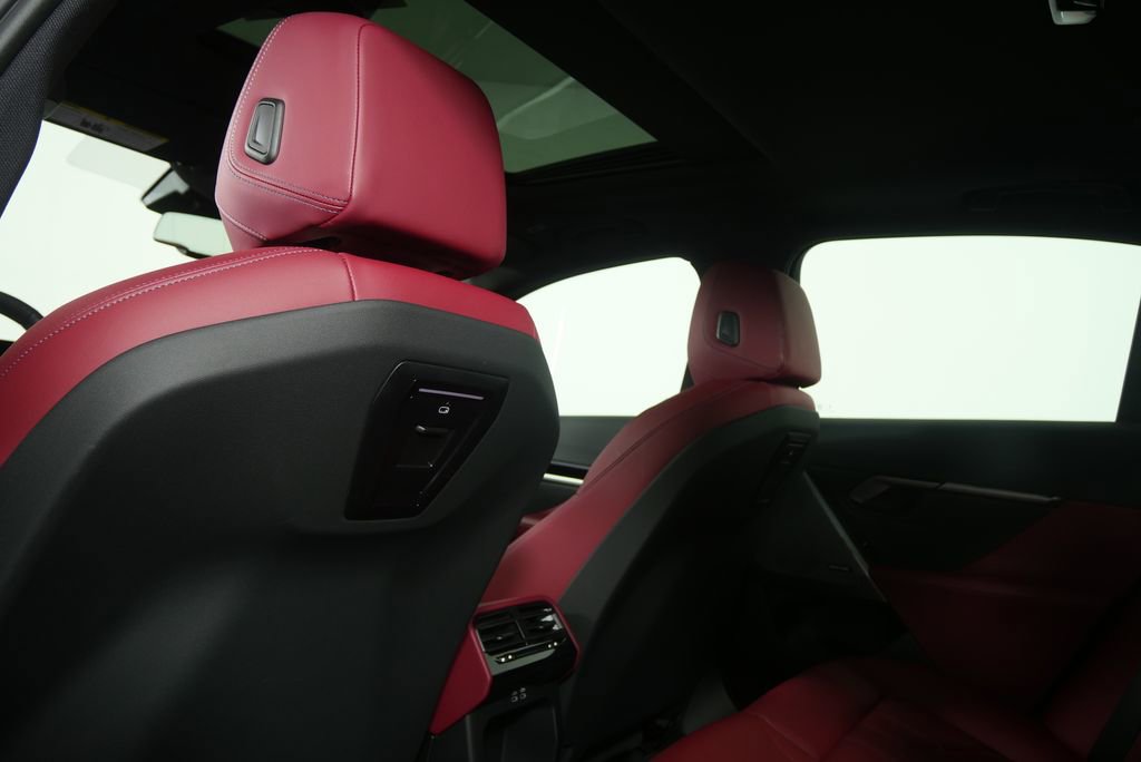 Certified 2025 BMW 530i RWD image 15