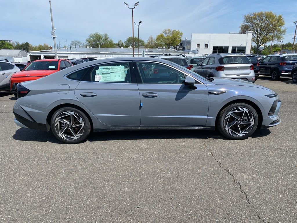 New 2026 Hyundai Sonata SEL AWD/4WD image 2
