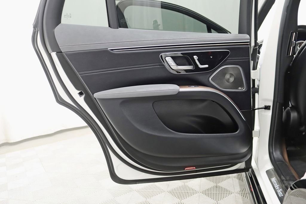 Used 2023 Mercedes-Benz EQS 580 4MATIC SUV image 40