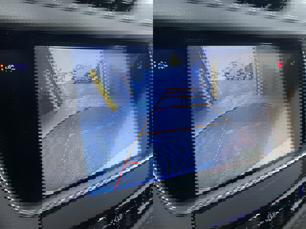 Certified 2017 Cadillac XT5 Luxury w/ Driver Awareness Package FWD image 11