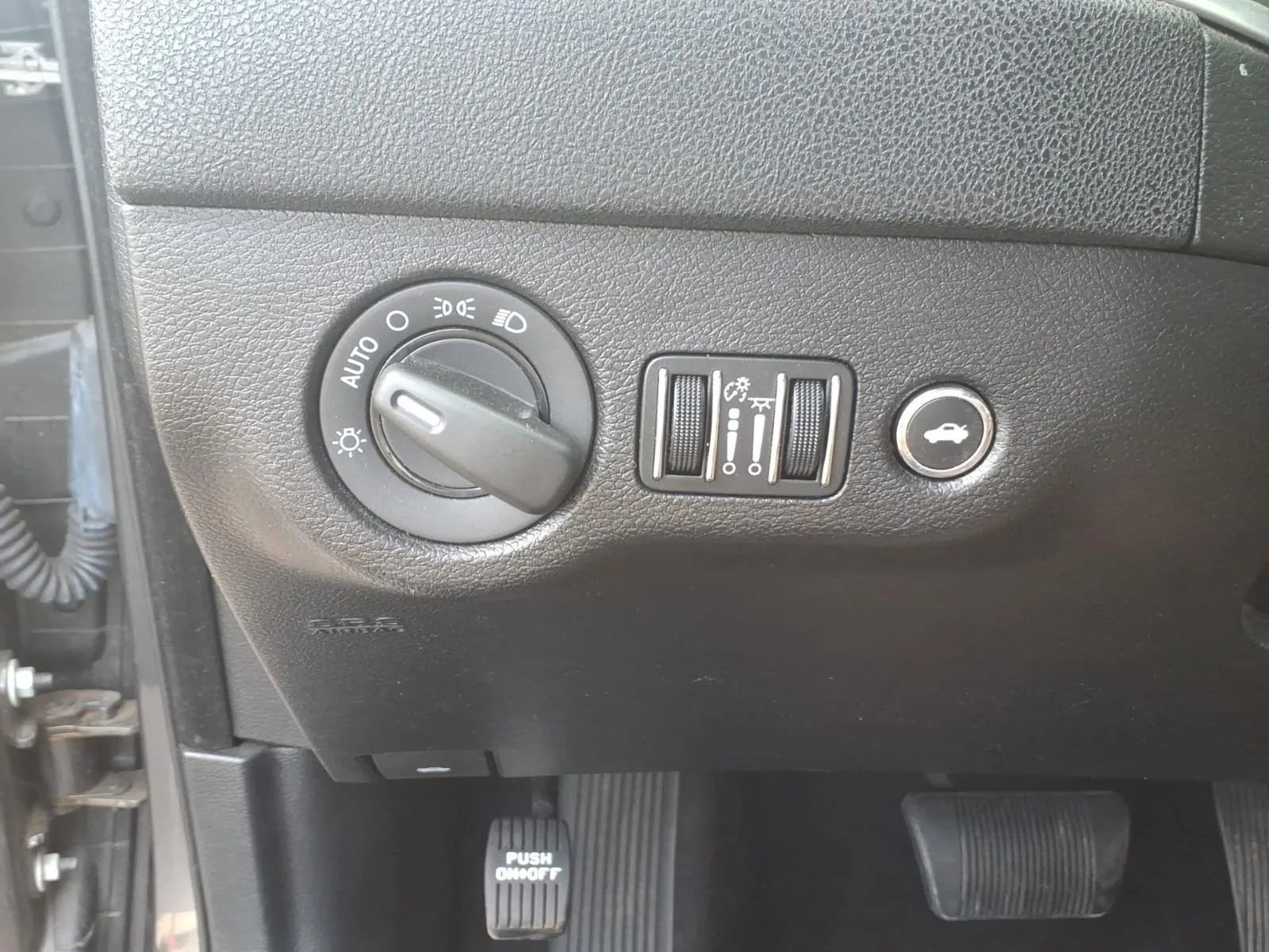 Used 2019 Dodge Charger SXT image 27