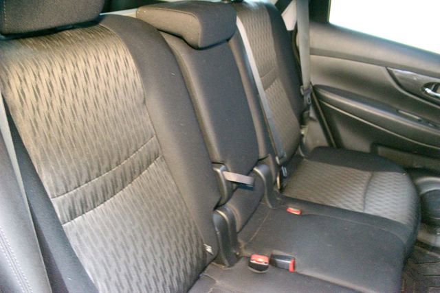 Used 2020 Nissan Rogue SV AWD/4WD image 9