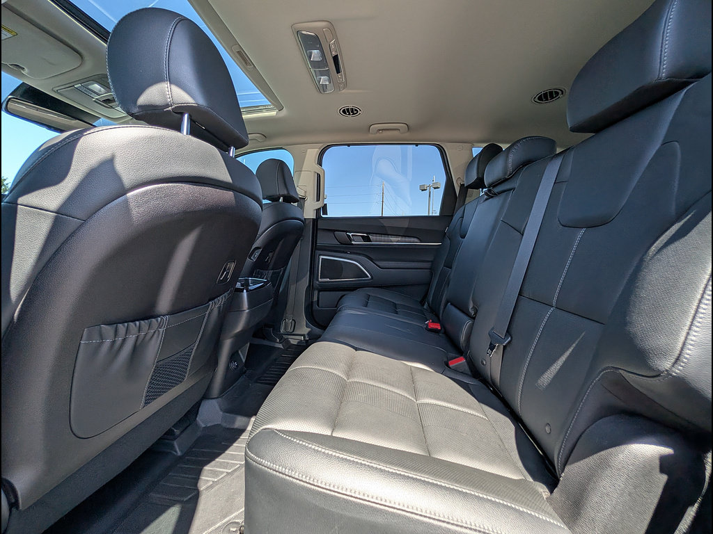 Used 2024 Kia Telluride EX AWD/4WD image 35
