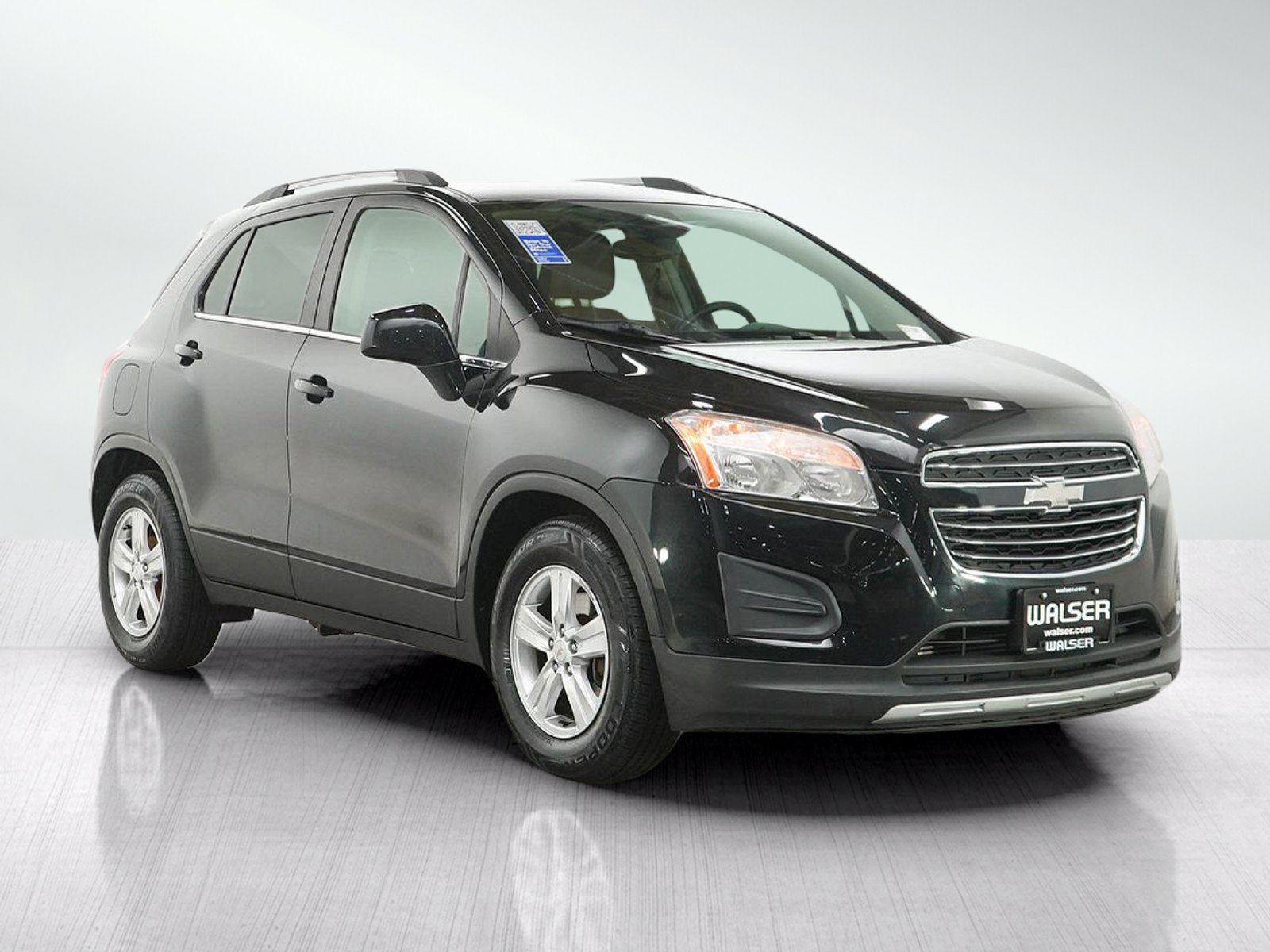 Used 2015 Chevrolet Trax LT w/ LT Sun and Sound Package FWD image 7