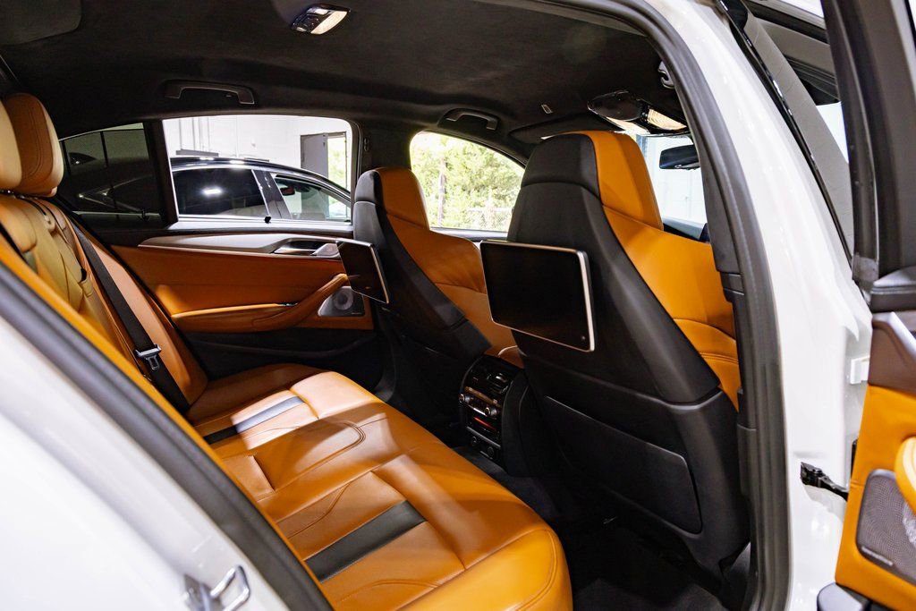 Used 2019 BMW M5 w/ Executive Package image 31