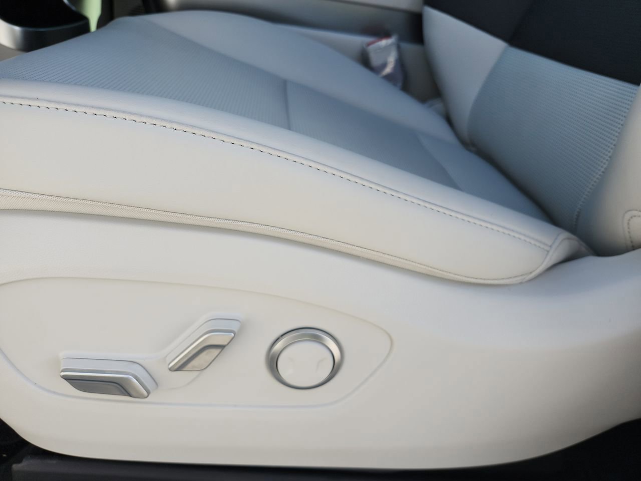 New 2026 Hyundai Ioniq 9 SEL image 14