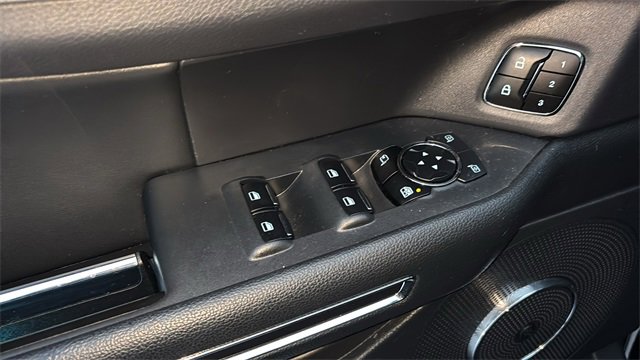 Used 2023 Ford Expedition Limited image 11