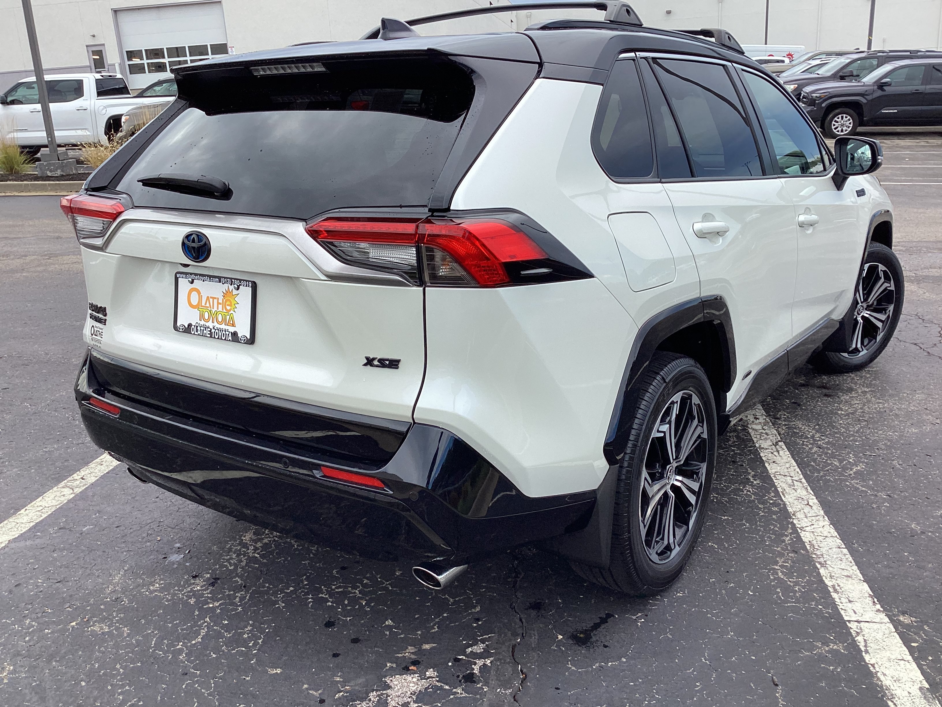Certified 2022 Toyota RAV4 XSE w/ Premium Package AWD/4WD image 32