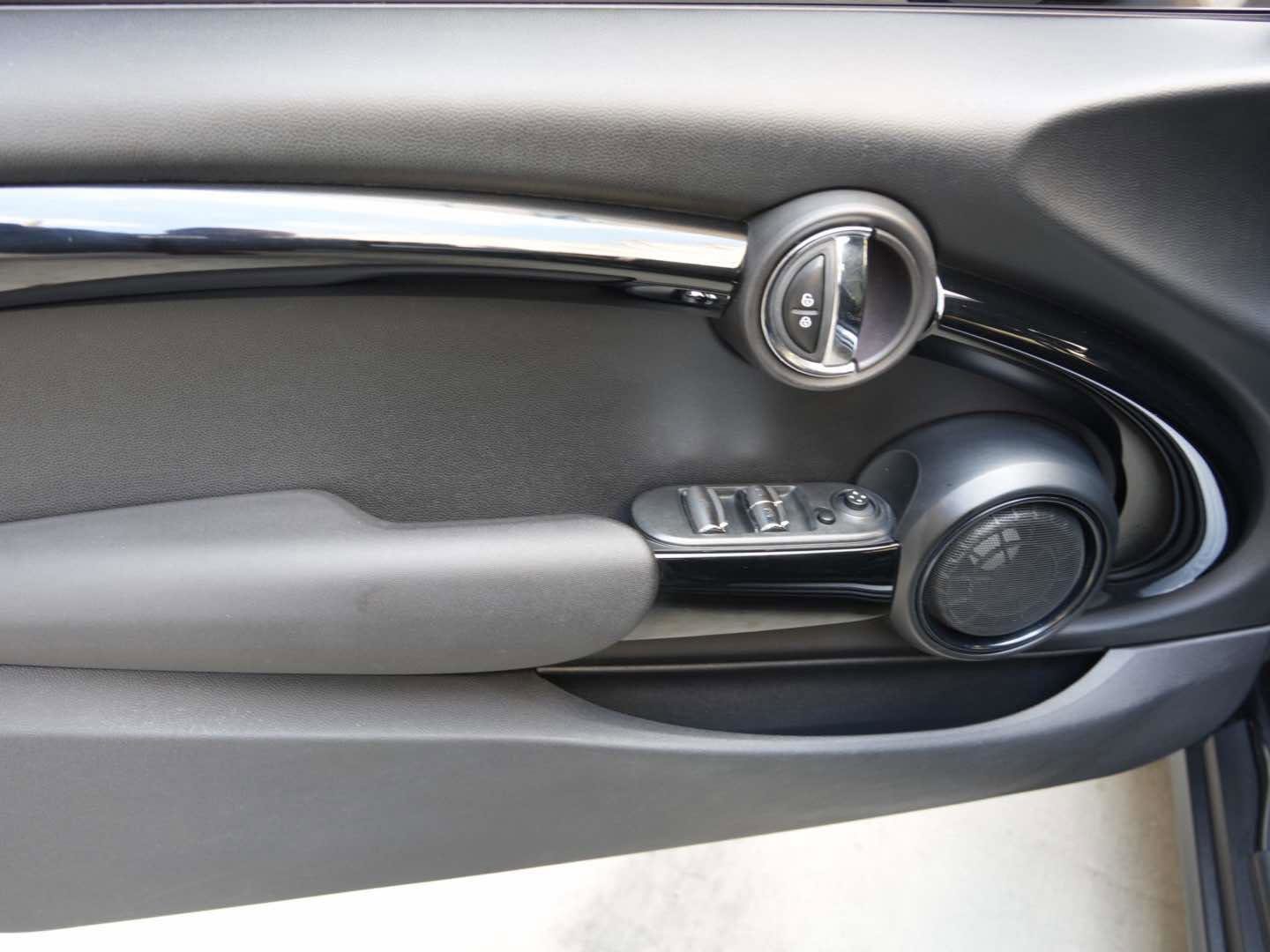 Used 2019 MINI Cooper S FWD image 9