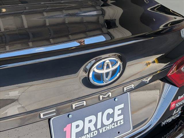 Used 2021 Toyota Camry LE FWD image 30