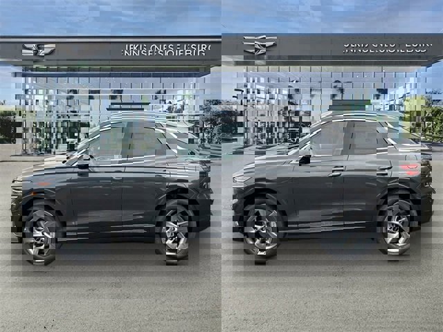 Used 2026 Genesis GV70 2.5T Advanced image 13