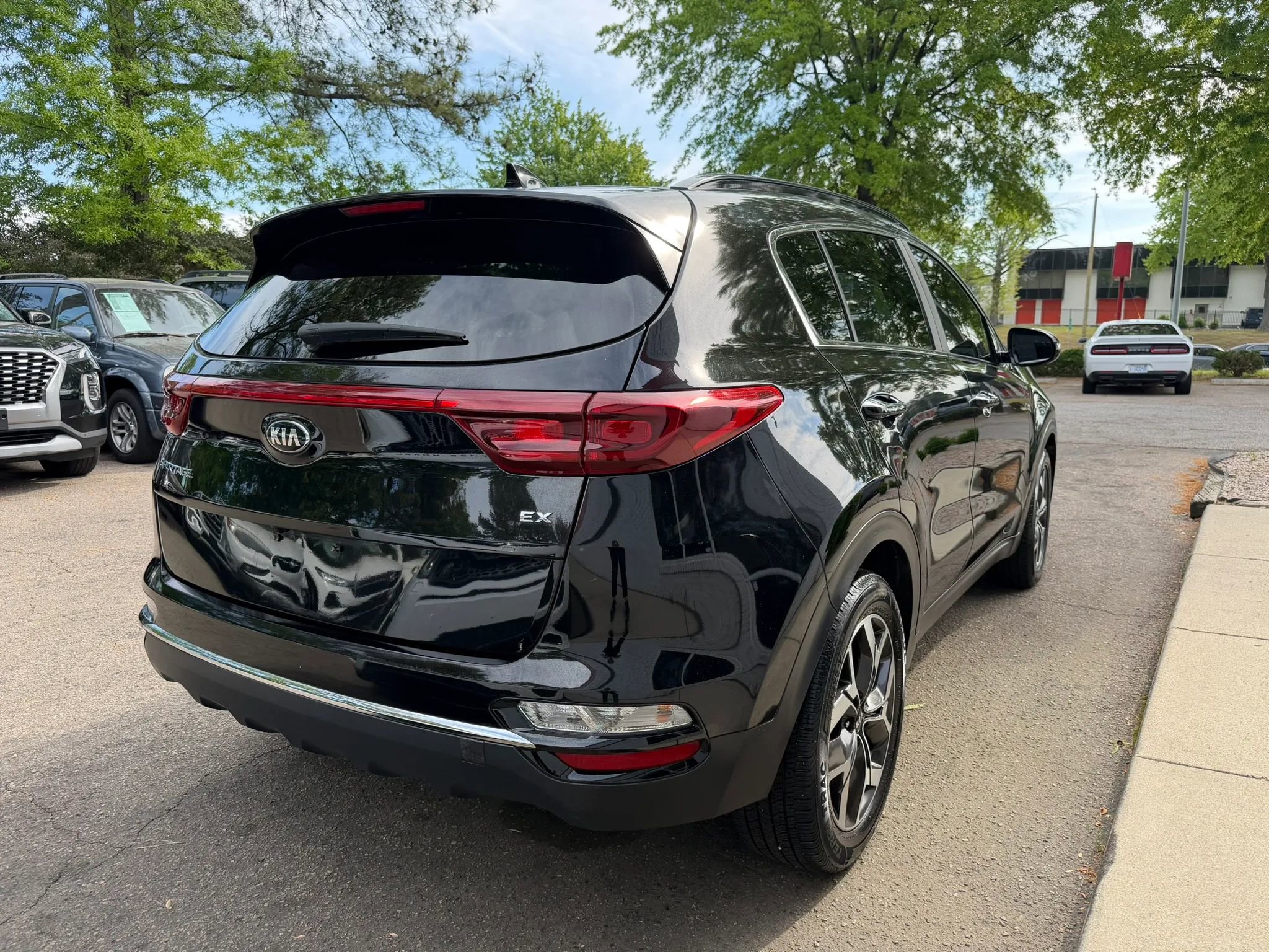 Used 2022 Kia Sportage EX image 5