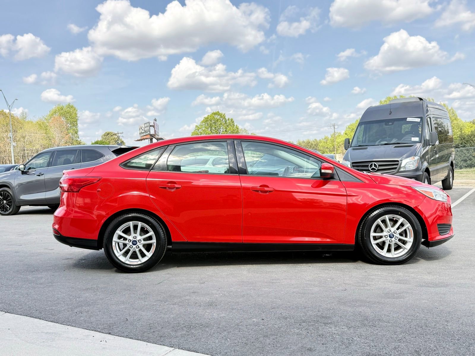 Used 2015 Ford Focus SE image 7