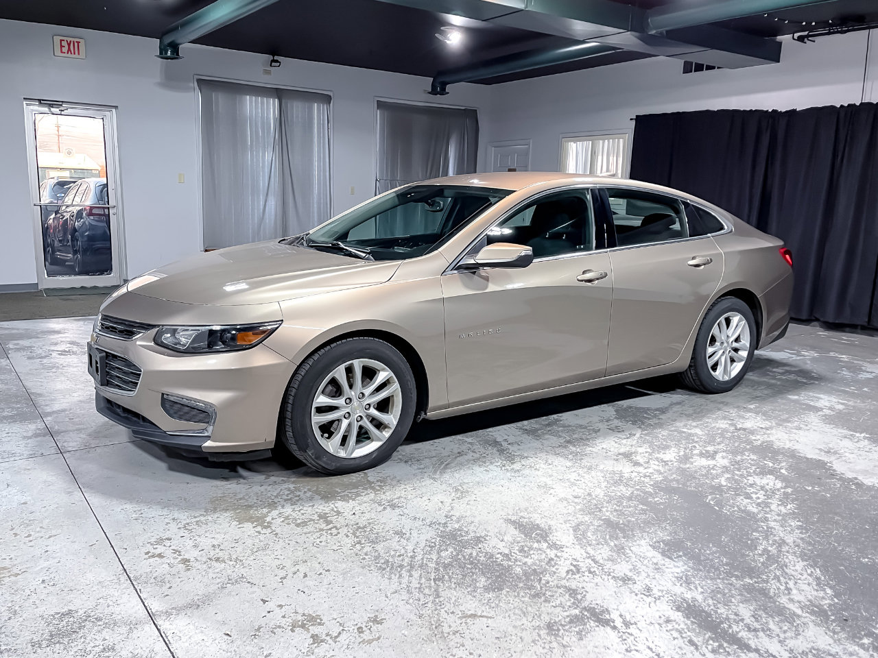 Used 2018 Chevrolet Malibu LT image 4