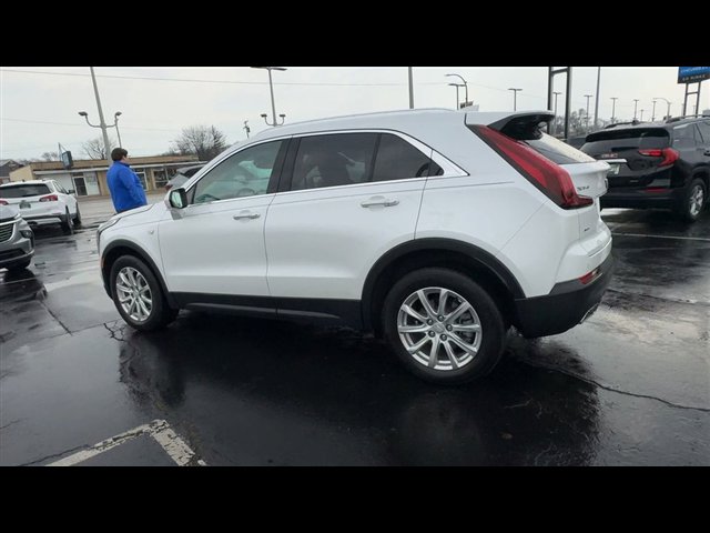 Certified 2023 Cadillac XT4 Luxury w/ Cold Weather Package image 6