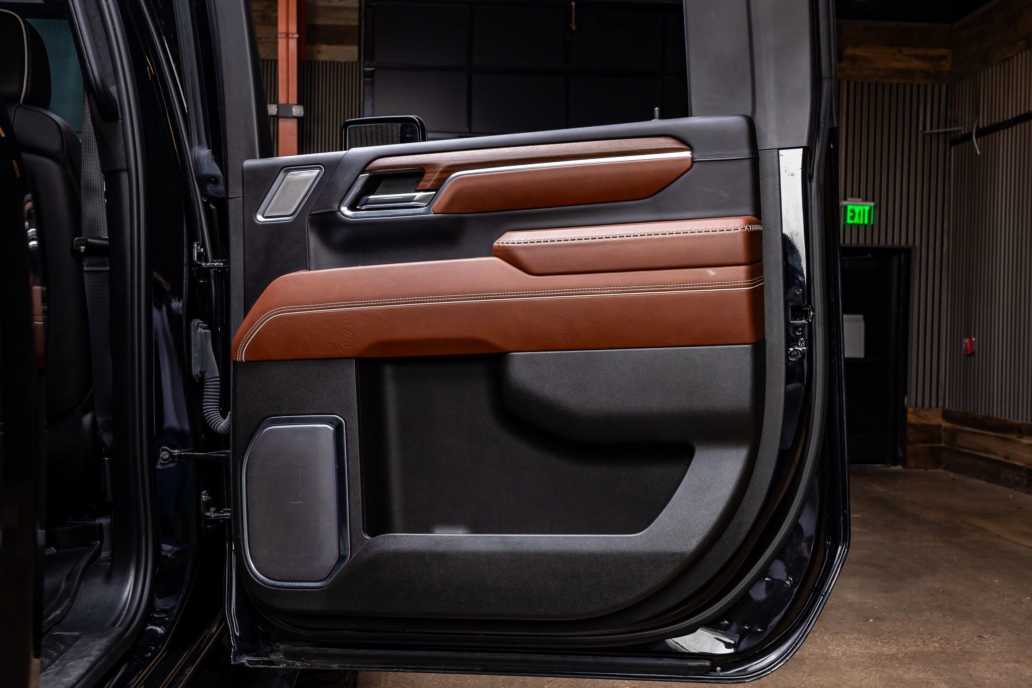 Used 2024 GMC Sierra 2500 Denali Ultimate image 37