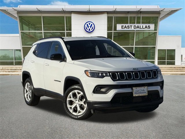 Used 2024 Jeep Compass Latitude image 1