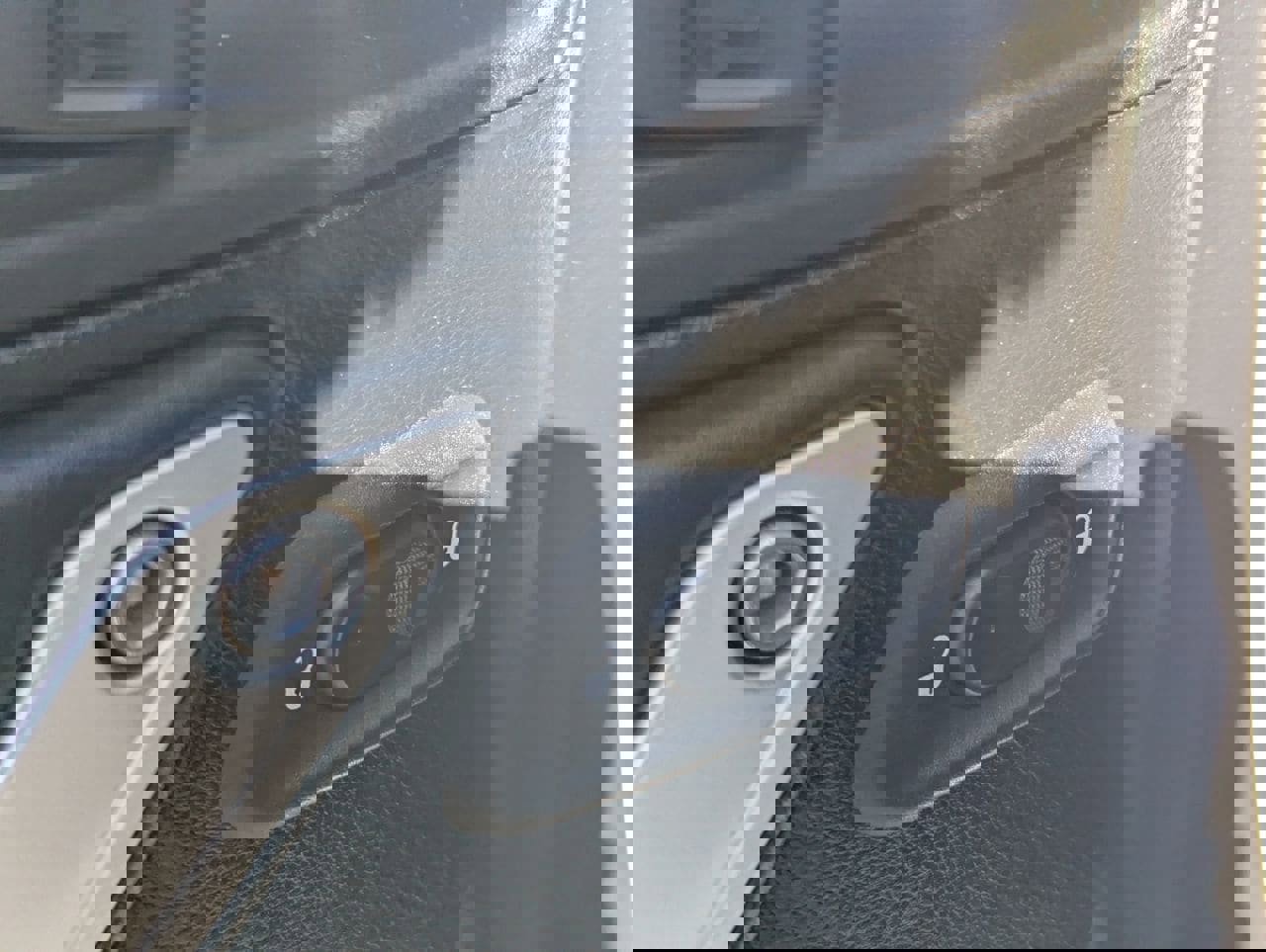 Used 2016 Jeep Wrangler Unlimited Rubicon image 22