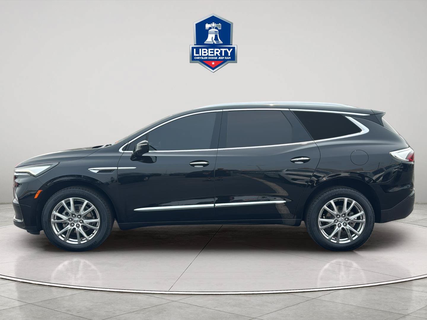 Used 2023 Buick Enclave Premium w/ Experience Buick Package FWD image 4