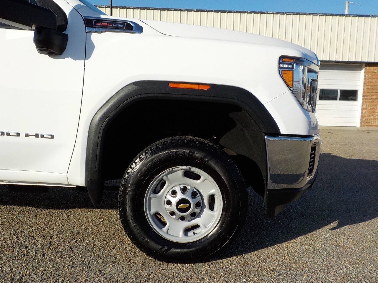 Used 2022 GMC Sierra 2500 Pro w/ Convenience Package AWD/4WD image 10