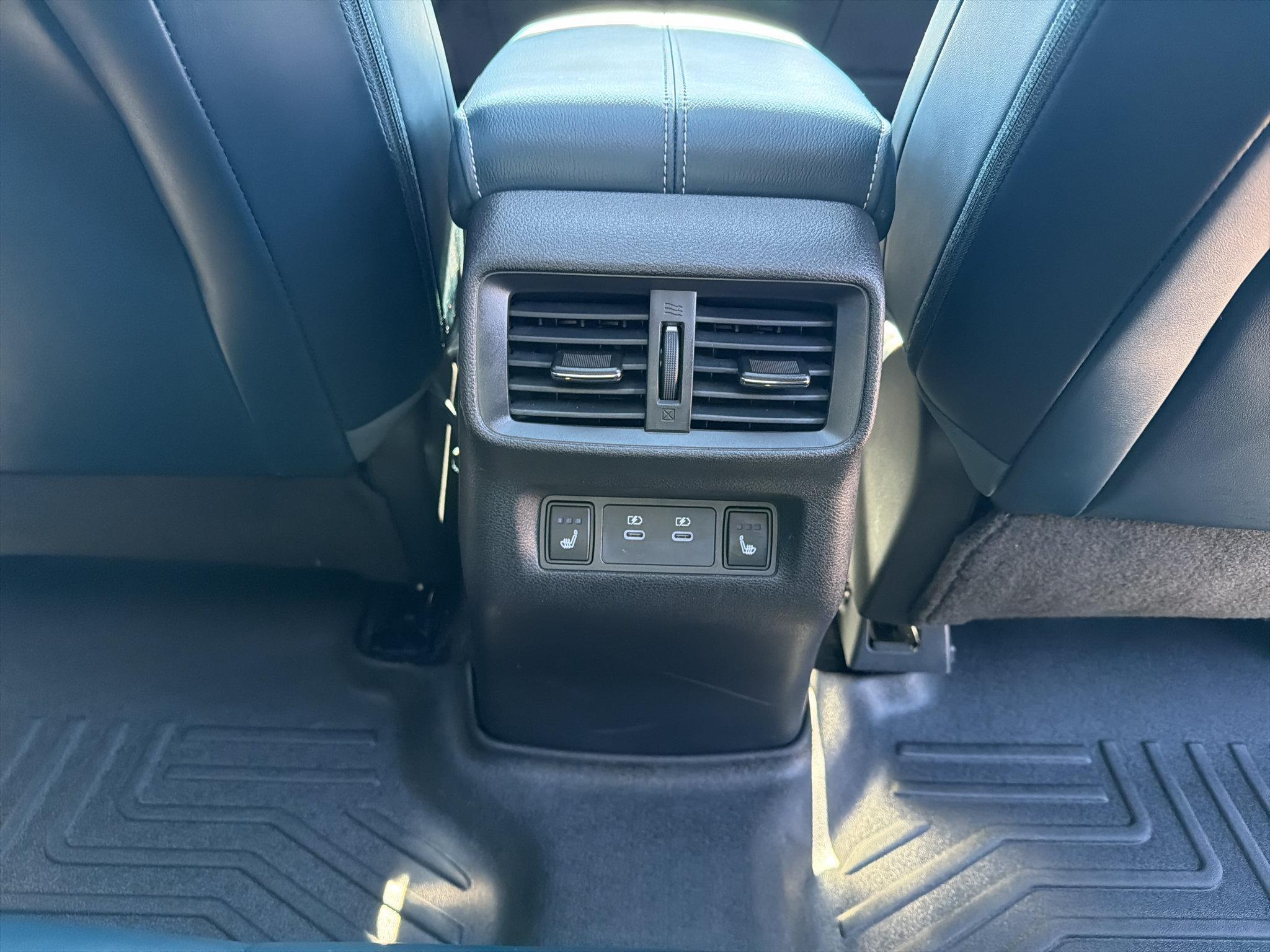 Used 2025 Nissan Murano Platinum AWD/4WD image 28
