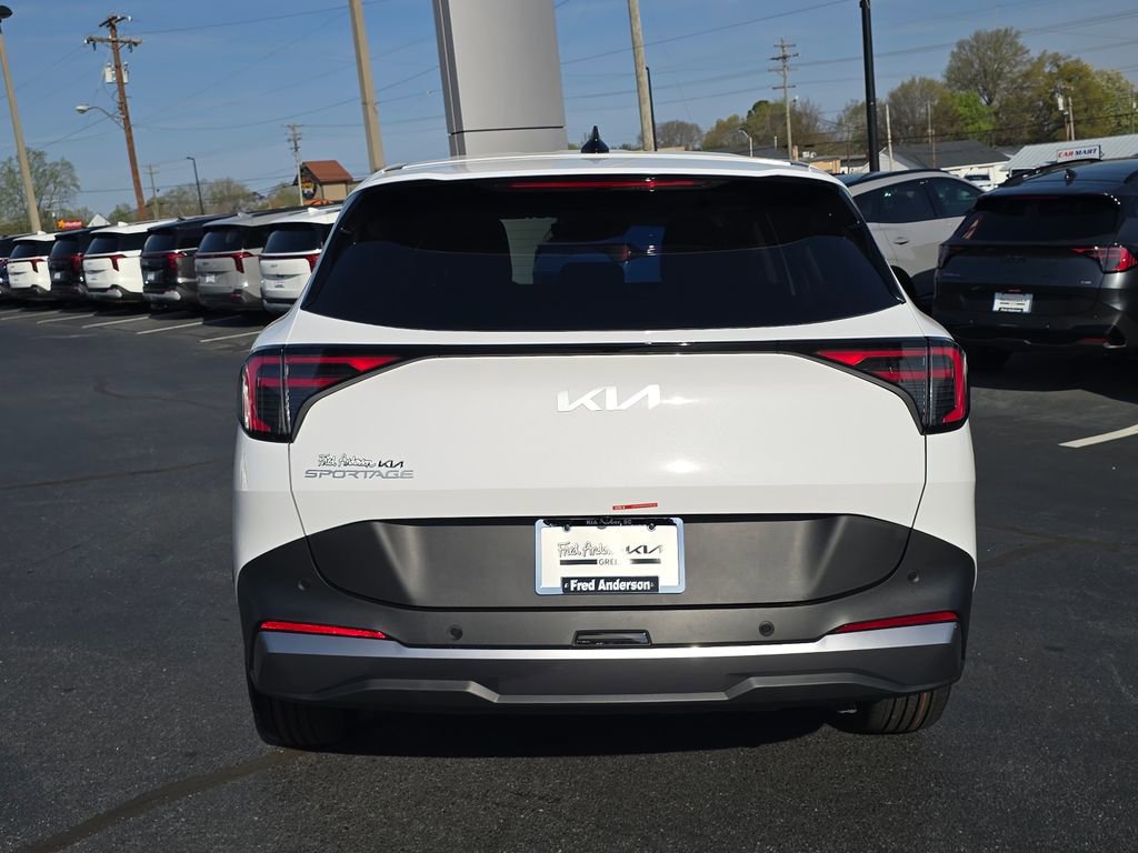 New 2026 Kia Sportage LX FWD image 4