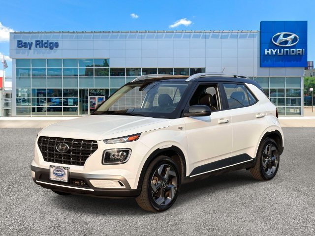 Used 2025 Hyundai Venue Limited FWD image 10