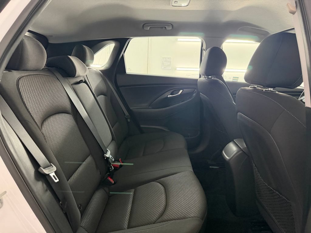 Used 2020 Hyundai Elantra GT FWD image 38