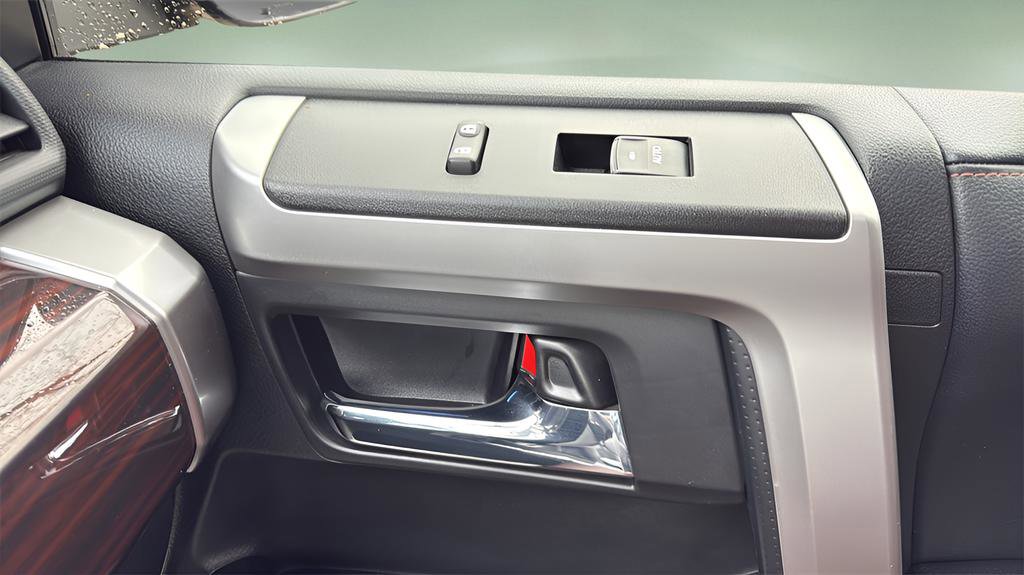 Used 2023 Toyota 4Runner Limited image 16