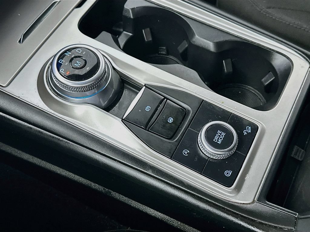 Used 2020 Ford Explorer XLT AWD/4WD image 16