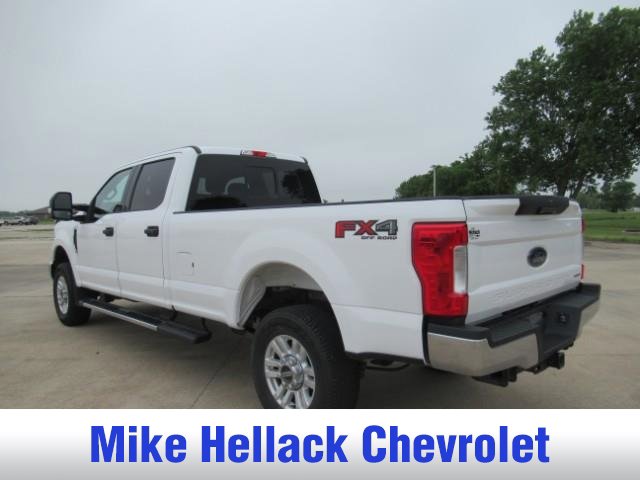 Used 2019 Ford F350 XLT w/ FX4 Off-Road Package AWD/4WD image 4