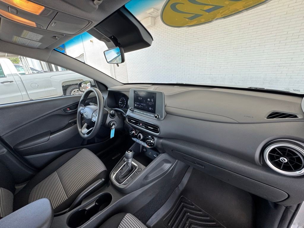 Used 2022 Hyundai Kona SE FWD image 14