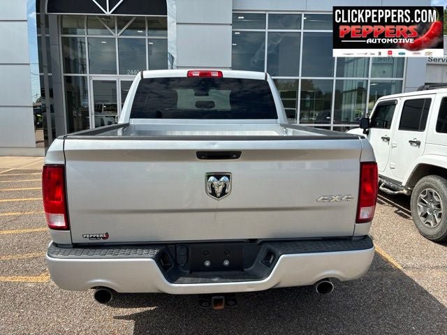 Used 2017 RAM 1500 Express AWD/4WD image 5